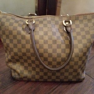 Louis Vuitton Saleya MM
